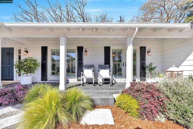 Image 2 of 53 For 942 Raintree Pl