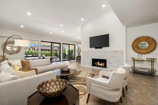 44837 Oro Grande Circle, Indian Wells CA: https://media.crmls.org/mediaz/890fc243-57ca-4be7-9d8b-fcbb11c91970.jpg