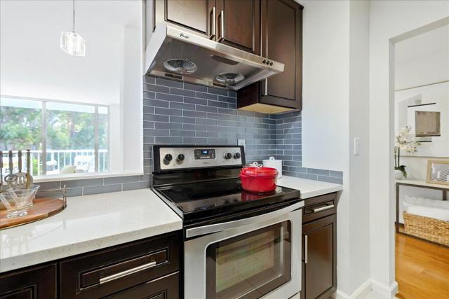 400 Davey Glen Road, Belmont CA: https://media.crmls.org/mediaz/890fd37e-6773-45e4-b42b-408677d8e02c.jpg