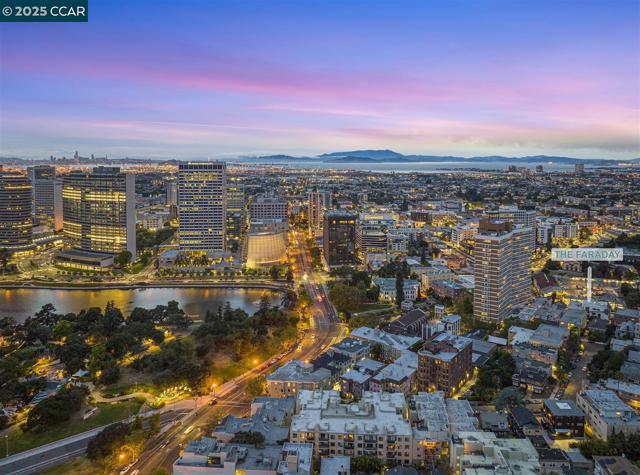 58 Vernon St, Oakland CA: https://media.crmls.org/mediaz/891073fc-b51f-489f-9cd9-02d2f77dbcbb.jpg