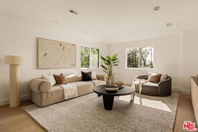 4626 Berryman Avenue, Culver City CA: https://media.crmls.org/mediaz/89107d0f-3824-402a-b062-1f02782acd0f.jpg