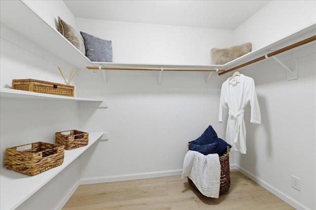 490 Auburn Way, San Jose CA: https://media.crmls.org/mediaz/89111e65-c0e9-44d7-b92e-c6d7a9165875.jpg