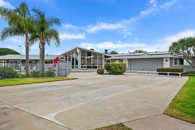 640 W Solana Circle, Solana Beach CA: https://media.crmls.org/mediaz/891244d2-9338-4edc-9a90-1467a26749dc.jpg