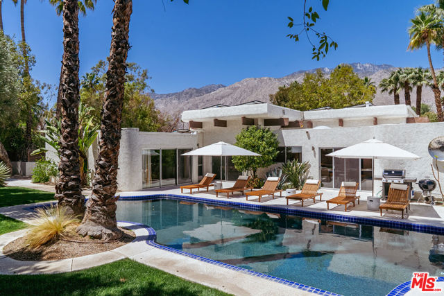 550 N Arquilla Road, Palm Springs CA: https://media.crmls.org/mediaz/89125855-f986-45c1-b4c2-2f2819cd7cf4.jpg