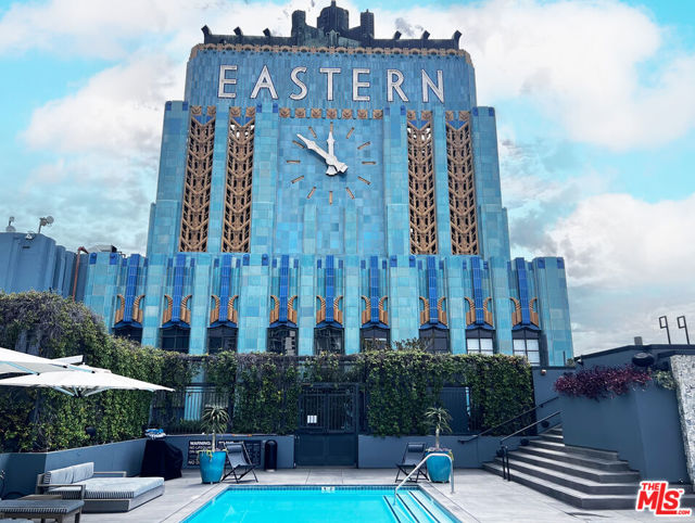 849 S Broadway, Los Angeles CA: https://media.crmls.org/mediaz/891354f3-4b66-4674-8175-06c041a71955.jpg