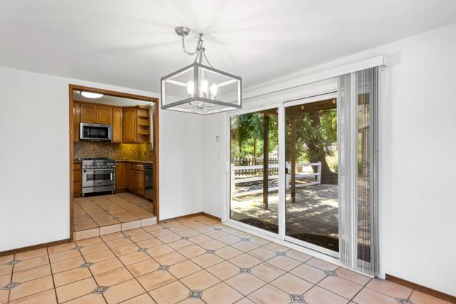 17785 Casa Lane, Morgan Hill CA: https://media.crmls.org/mediaz/8913b089-1da1-4d2f-8ab1-a869783546eb.jpg