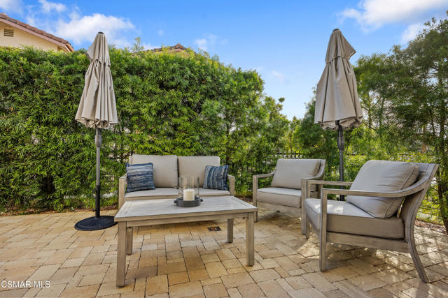 349 Newbury Vista Lane, Newbury Park CA: https://media.crmls.org/mediaz/8914d92f-06d7-4453-8371-c910630332c5.jpg