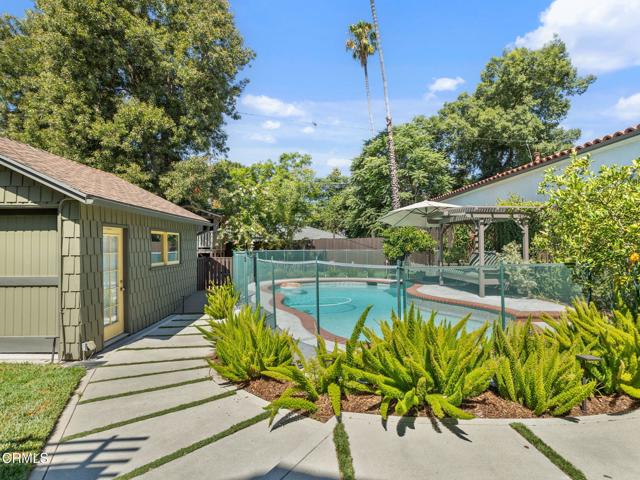 1327 Campbell Street, Glendale CA: https://media.crmls.org/mediaz/8915a6ae-8c76-46df-8f03-cc28fca6358d.jpg