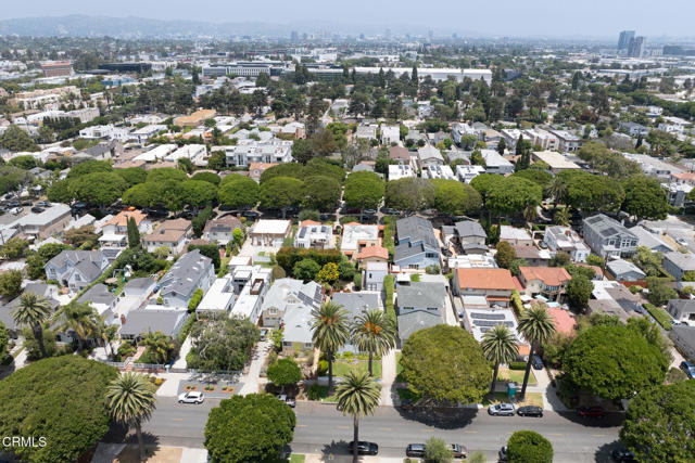 4160 Madison Avenue, Culver City CA: https://media.crmls.org/mediaz/89162dbf-e673-4ef4-8a67-b7be01f28aca.jpg