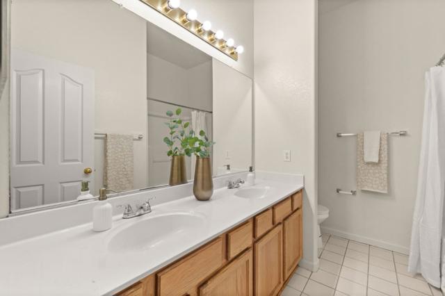 7008 Kilconnell Drive, Elk Grove CA: https://media.crmls.org/mediaz/89164ae3-c9fb-47a6-bbf8-a1053063ccf2.jpg