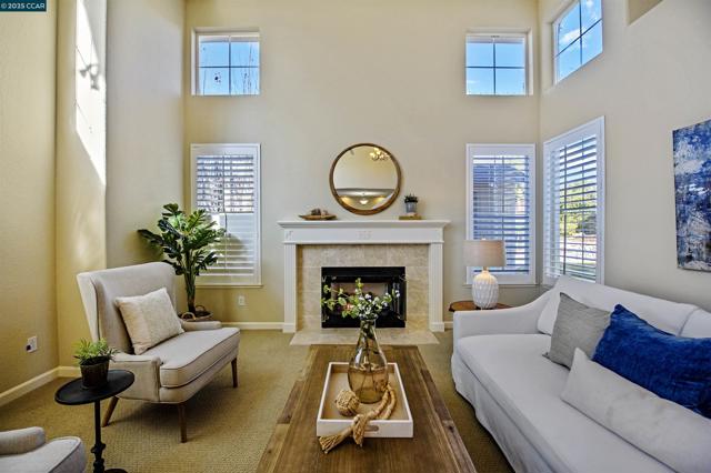 Image 3 of 37 For 782 Ygnacio Woods Ct