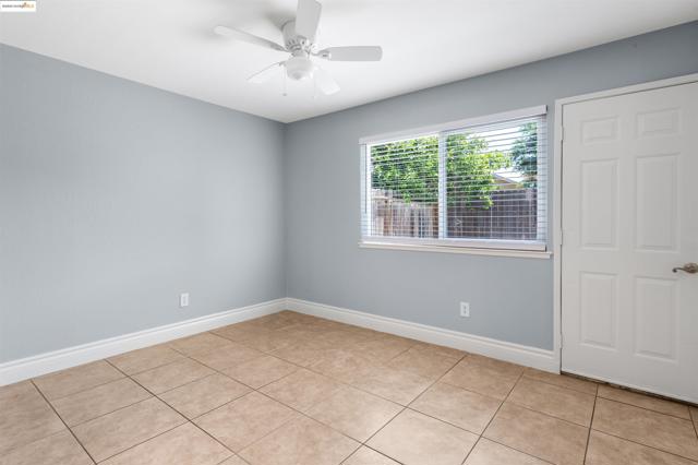 56 Amelia Way, Pittsburg CA: https://media.crmls.org/mediaz/89174d6d-b75d-4fae-9329-78b2b272ccf8.jpg