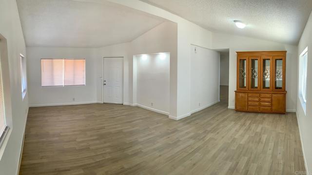 Detail Gallery Image 4 of 20 For 33235 Zeiders Rd, Menifee,  CA 92584 - 2 Beds | 2 Baths