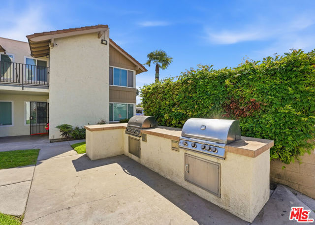 Image 9 of 12 For 1251 Placentia Avenue