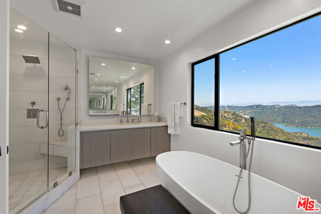 1962 Stradella Road, Los Angeles CA: https://media.crmls.org/mediaz/8918adcf-8ca7-482f-b5d2-34c7892bfd07.jpg
