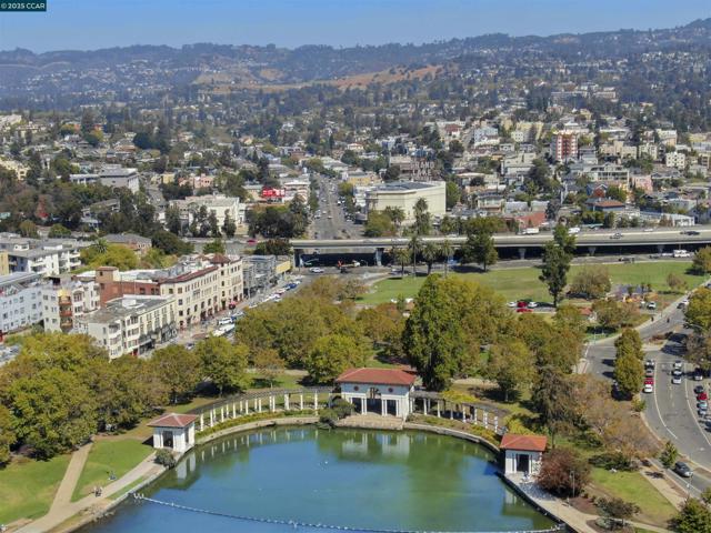 58 Vernon St, Oakland CA: https://media.crmls.org/mediaz/8918b4c0-6999-46c5-b71b-e33fb5aea793.jpg