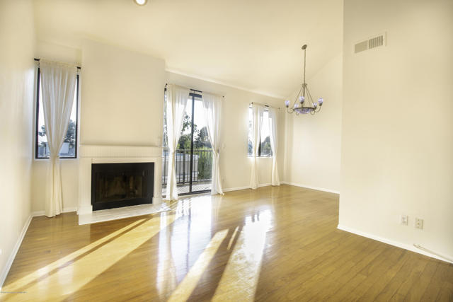 Detail Gallery Image 14 of 50 For 330 E Cordova St #377,  Pasadena,  CA 91101 - 2 Beds | 2/1 Baths