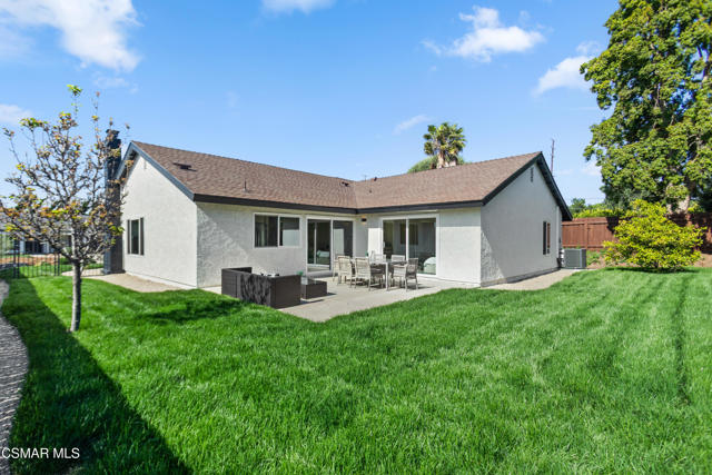 416 Camino Dos Palos, Thousand Oaks CA: https://media.crmls.org/mediaz/8919896a-e426-4a94-b70c-5b0ef079048e.jpg