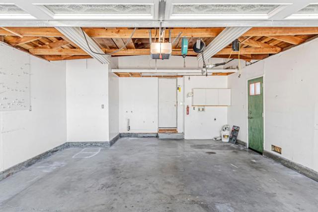 945 San Ramon Court, Mountain View CA: https://media.crmls.org/mediaz/8919c674-8cd5-4ec9-8d4e-1dbc7cec571c.jpg