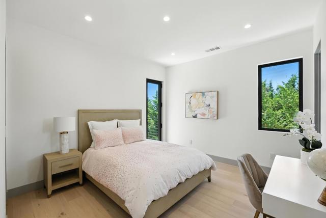 1127 Hillslope Place, Los Altos CA: https://media.crmls.org/mediaz/8919e806-91f4-4933-9090-3b153ad4c2b2.jpg