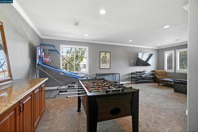 139 Shelterwood Ln, Danville CA: https://media.crmls.org/mediaz/891b3d9e-898e-47a1-a78e-2824e5ea4caa.jpg