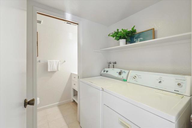 34791 Dorado, Fremont CA: https://media.crmls.org/mediaz/891bb816-9f01-46b6-8c24-898074374cf9.jpg