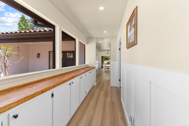 3565 Avenida Amorosa, Escondido CA: https://media.crmls.org/mediaz/891bbd3d-4bd1-4ac0-a89c-67cb623b1a05.jpg