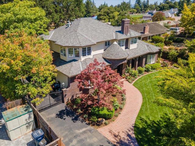 115 Doud Drive, Los Altos CA: https://media.crmls.org/mediaz/891bf16c-87a8-4025-9150-3539db4115e0.jpg