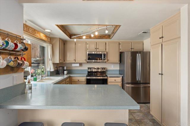 Detail Gallery Image 15 of 54 For 819 Corte Merano, Escondido,  CA 92026 - 3 Beds | 2 Baths