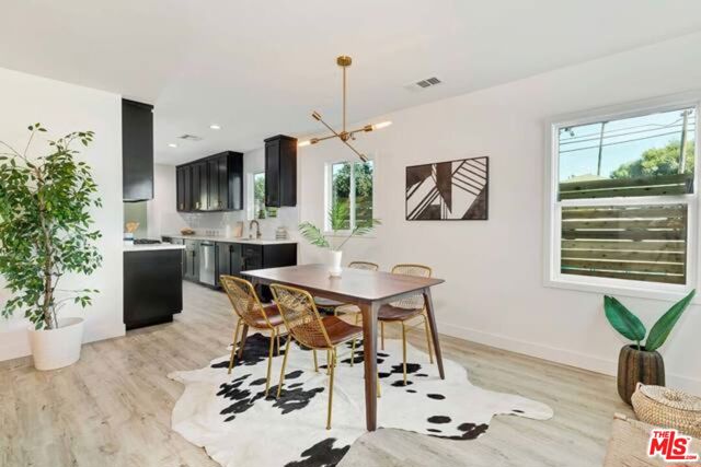 10801 Galvin Street, Culver City CA: https://media.crmls.org/mediaz/891d06a0-89c3-47bc-b07d-423a677ed14d.jpg