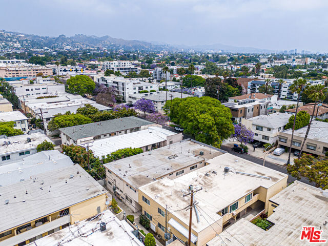 553 N Flores Street, West Hollywood CA: https://media.crmls.org/mediaz/891e5e75-49a0-4440-9b60-0a572d63b68e.jpg