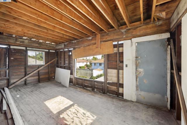Image 27 of 48 For 1291 55th St