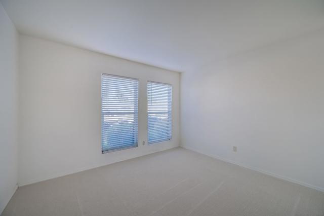 4851 Cole St, San Diego CA: https://media.crmls.org/mediaz/891f590d-fb72-4354-a133-228839e0f08e.jpg