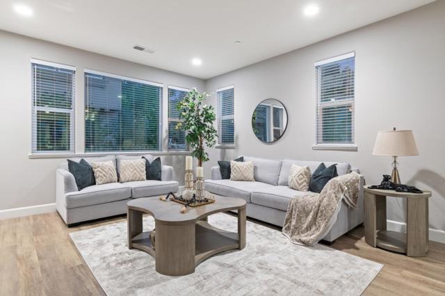 701 Tierney Place, Martinez CA: https://media.crmls.org/mediaz/89201708-46d6-4b47-bfd6-1805b0a9c4f9.jpg