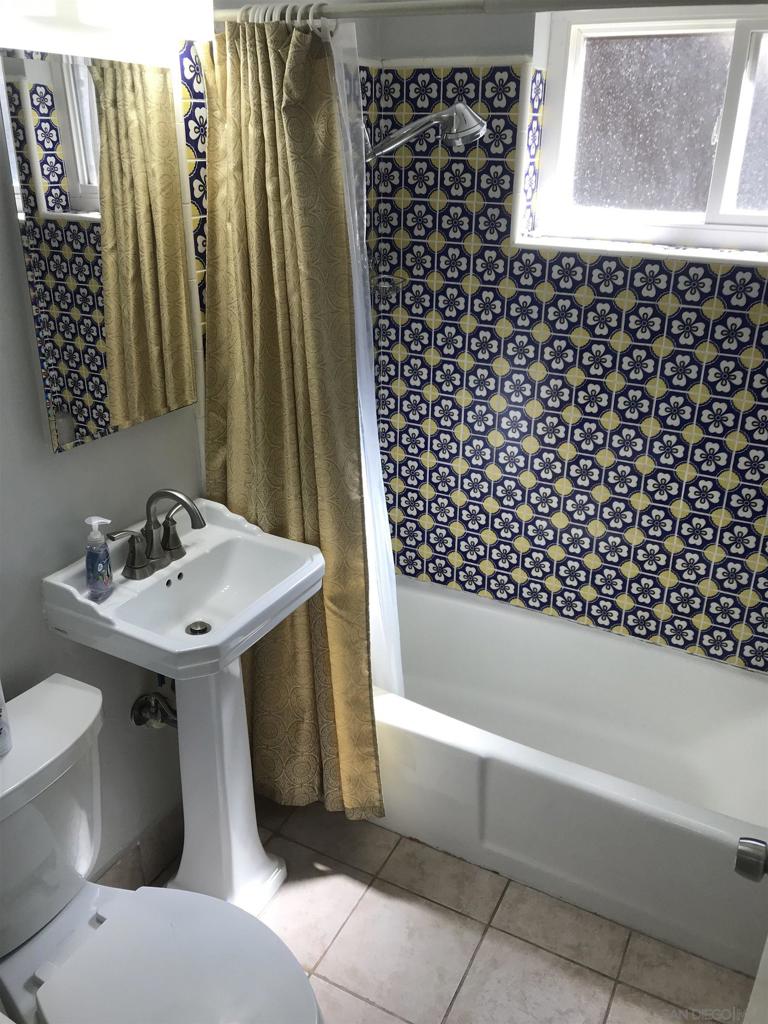 https://media.crmls.org/mediaz/892030d5-e62c-4123-9b58-7d5a38a08b46.jpg?preset=X-Large