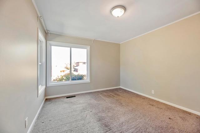 20 Queen Anne Court, Millbrae CA: https://media.crmls.org/mediaz/8920ce8e-acdc-482a-9ed4-00da0148b7fa.jpg