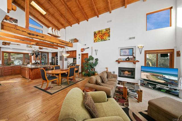 589 Anderson Road, Alpine CA: https://media.crmls.org/mediaz/89226dd9-4229-459d-bc86-a7b03bdd8c58.jpg