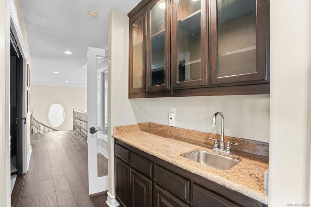 22590 Canyon Lake Drive South, Canyon Lake CA: https://media.crmls.org/mediaz/8922bd23-189b-4672-8268-3a64ef69d40c.jpg