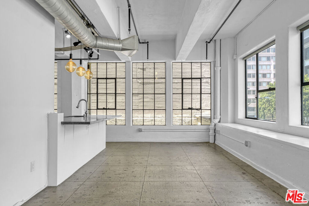 8922D526 88E0 44C0 83D0 Ec2425Ce5A2A 746 S Los Angeles Street #310, Los Angeles, Ca 90014 &Lt;Span Style='BackgroundColor:transparent;Padding:0Px;'&Gt; &Lt;Small&Gt; &Lt;I&Gt; &Lt;/I&Gt; &Lt;/Small&Gt;&Lt;/Span&Gt;