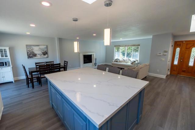 15105 Charter Oak Boulevard, Salinas CA: https://media.crmls.org/mediaz/8923206d-0ac2-47cc-9eb5-922f473c5104.jpg