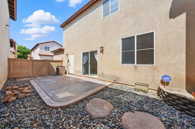 1929 Geyserville Street, Chula Vista CA: https://media.crmls.org/mediaz/89234b06-925e-4b57-a09b-20332193ba8c.jpg