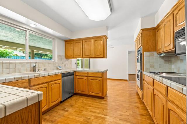 1387 Hillcrest Drive, San Jose CA: https://media.crmls.org/mediaz/89241a50-ecb2-44ba-af78-b9d1c79cdfad.jpg