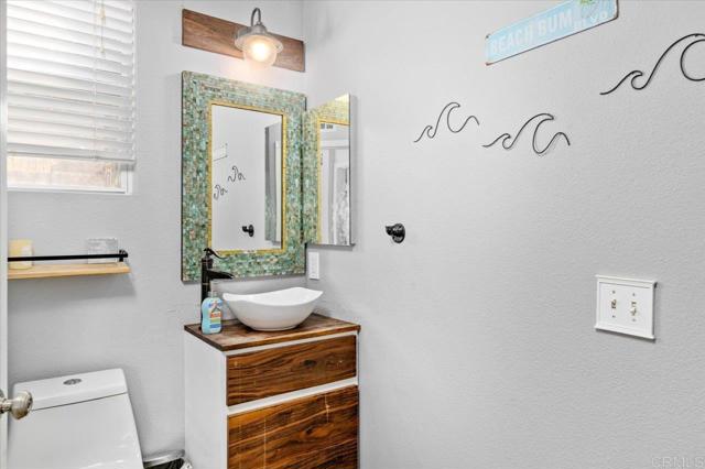 750 Corte Manolito, San Marcos CA: https://media.crmls.org/mediaz/892422f6-bb22-4925-945b-ca765253f9b0.jpg
