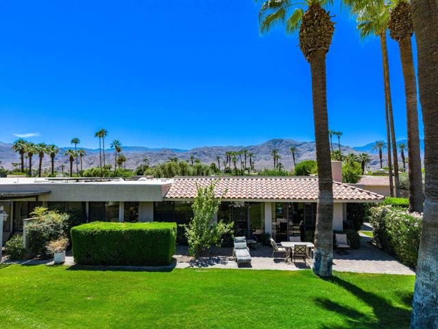 140 Columbia Drive, Rancho Mirage CA: https://media.crmls.org/mediaz/89245e81-d652-451d-9a0b-d5fe27545954.jpg