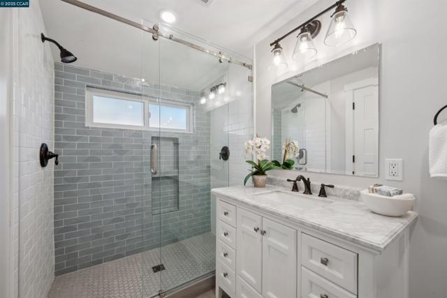 973 4Th St, Lafayette CA: https://media.crmls.org/mediaz/8926532e-5215-4da6-ae6d-ca73339e4f4f.jpg