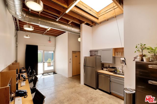  Commercial for Sale in Los Angeles, California