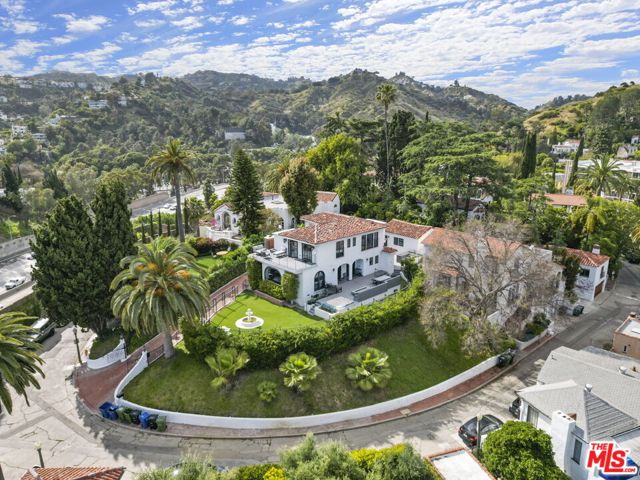 6801 Iris Circle, Los Angeles CA: https://media.crmls.org/mediaz/8926f693-78e0-4602-b436-26be9081a5df.jpg