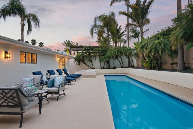 5918 Germaine Lane, La Jolla CA: https://media.crmls.org/mediaz/892786ee-bca2-49f6-8145-33b8c534ba5e.jpg
