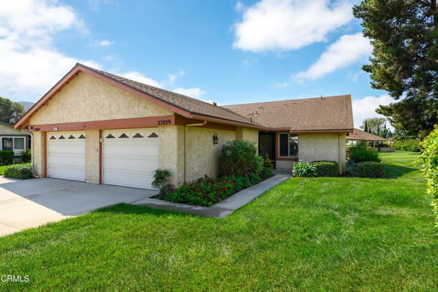 33229 Village 33, Camarillo CA: https://media.crmls.org/mediaz/89280f0f-206d-450c-a309-0e6b08947697.jpg