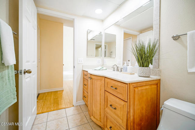 2111 Peak Place, Thousand Oaks CA: https://media.crmls.org/mediaz/8928b8b0-f881-4bdf-b320-faee63a53494.jpg